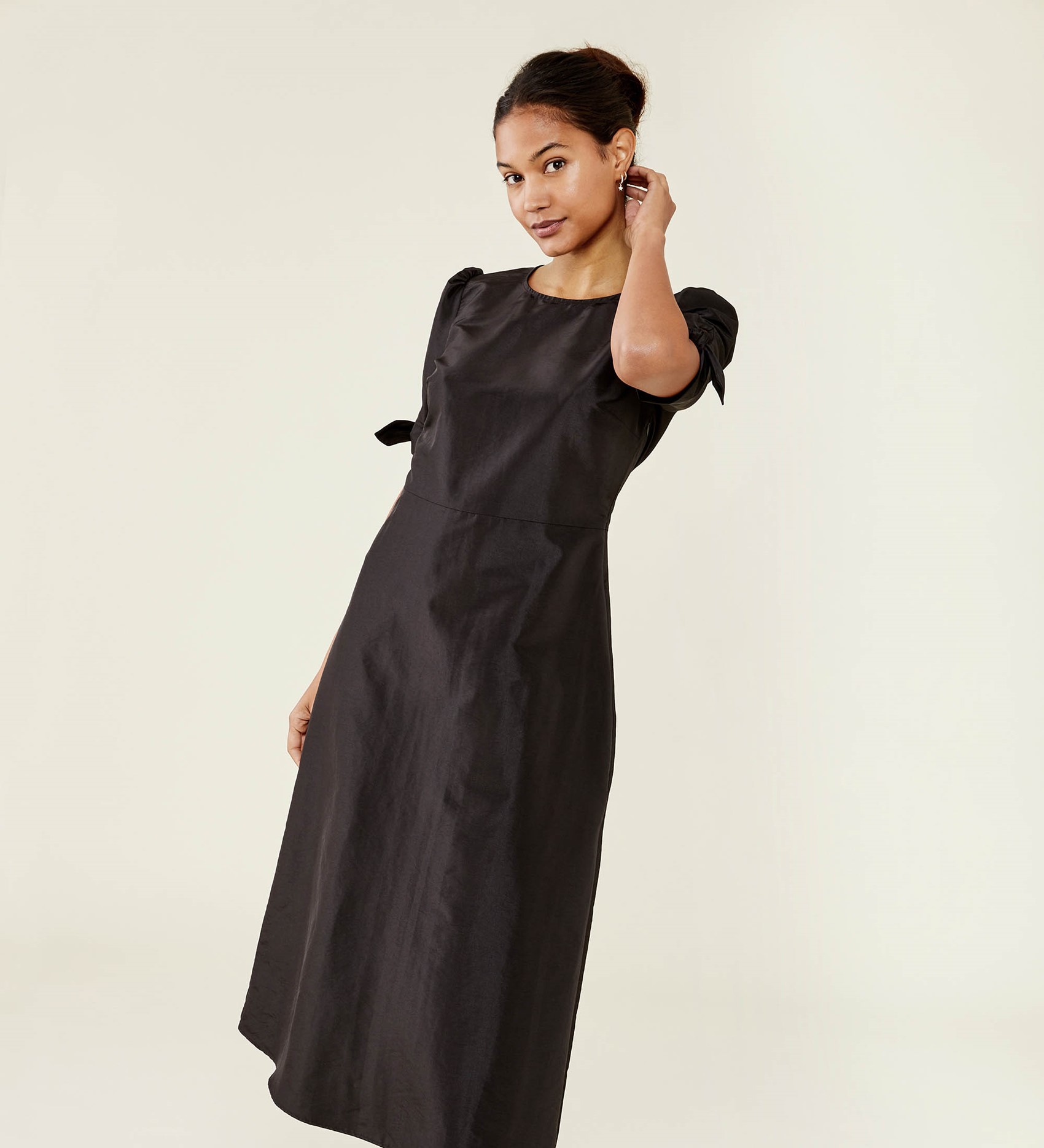 Liora Black Taffeta Midi Dress