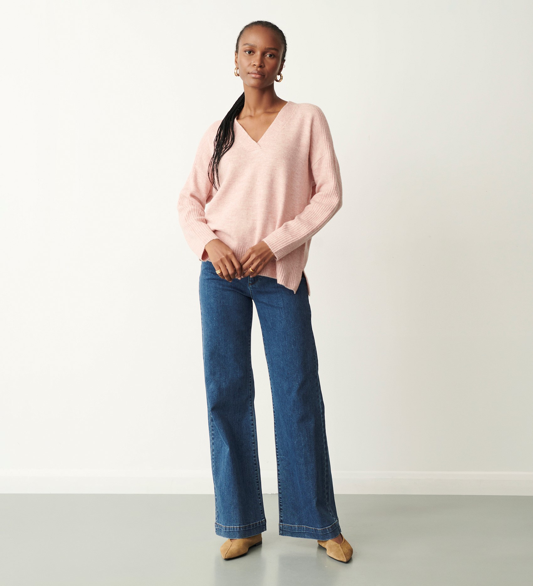 Maddie Pale Pink V Neck Jumper | Finery London