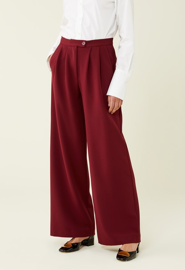 Jeanne Bordeaux Trousers