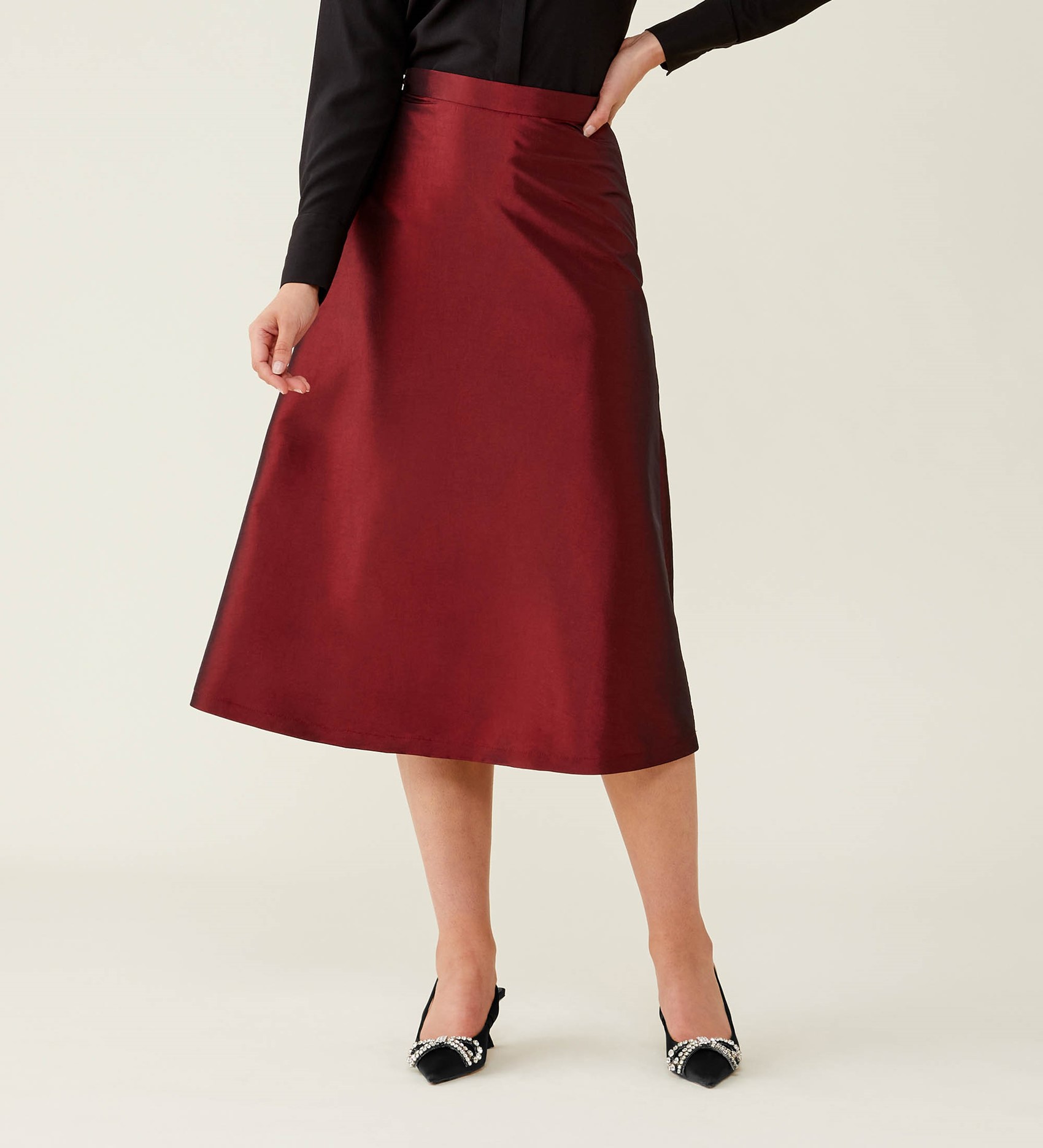 A line clearance midi skirt 60